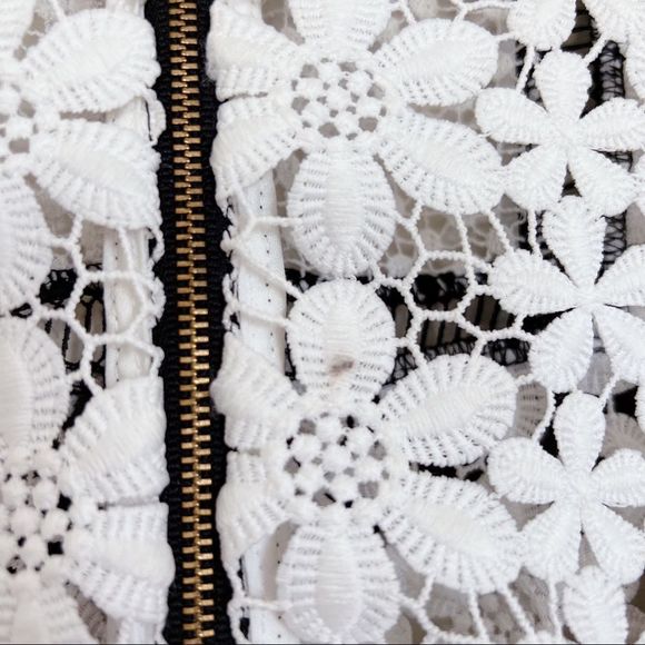 Self Portrait Adeline Lace Up Pleated Dress - Picture 11 of 13